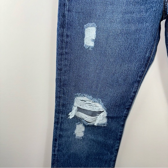 Levi’s Wedgie Straight Cropped Jeans in Carry Kerry Medium Wash Size 26 - Picture 5 of 12